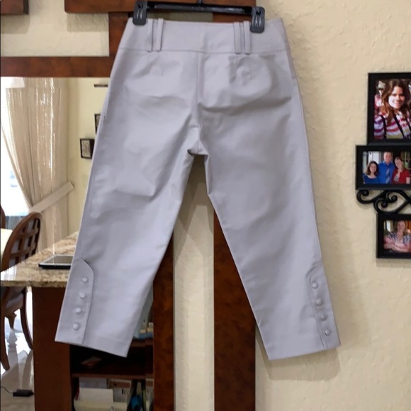 Cache Capris - Picture 4 of 8